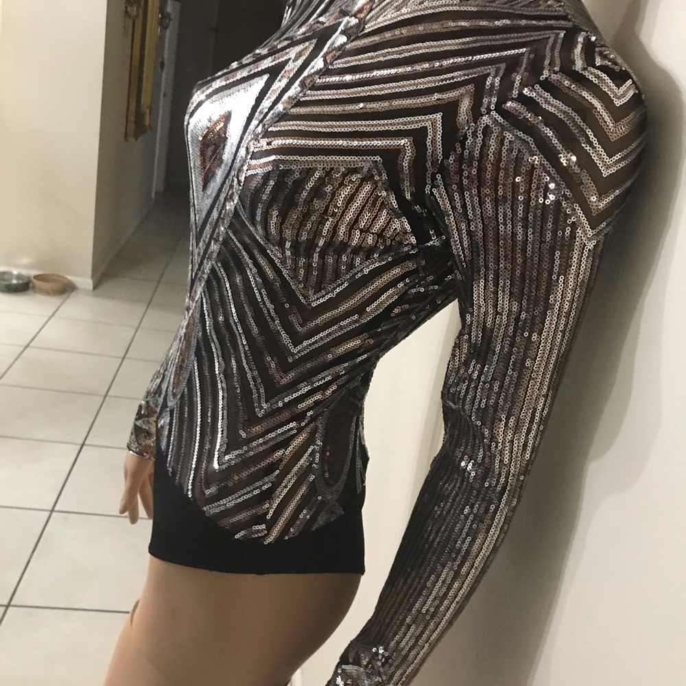 Gorgeous sequins body suit ✨